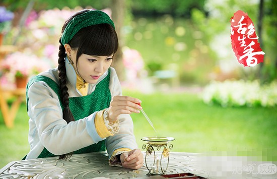 金鹰女神花落唐嫣 曾是杨幂洗脚婢 苦熬多年终逆袭！