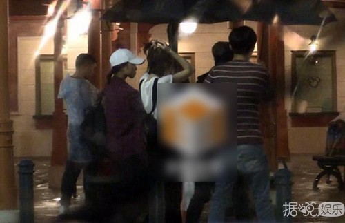 周冬雨跟前任复合了？妹纸回应啪啪啪打脸卓伟这就尴尬了..