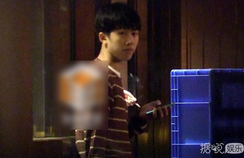 周冬雨跟前任复合了？妹纸回应啪啪啪打脸卓伟这就尴尬了..