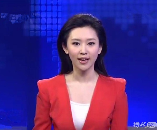 央视女主播王音棋走红网络 这是要叫人熬夜看新闻的节奏啊