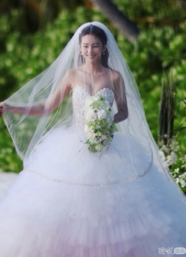 张雨绮闪婚了！期待她穿婚纱的样子，一定美成仙！