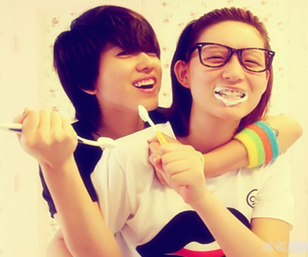 刘忻李斯丹妮为《一步之耀》造势宣传 刘忻李斯丹妮为《一步之耀》造势宣传