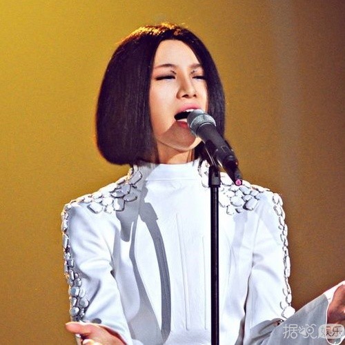 李谷一怒批尚雯婕竟引粉丝叫好 高冷女艺人当众对前辈黑脸