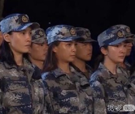 沈梦辰凌晨纯素颜照曝光 实力演绎会P图是多么重要的一件事