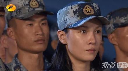 沈梦辰凌晨纯素颜照曝光 实力演绎会P图是多么重要的一件事