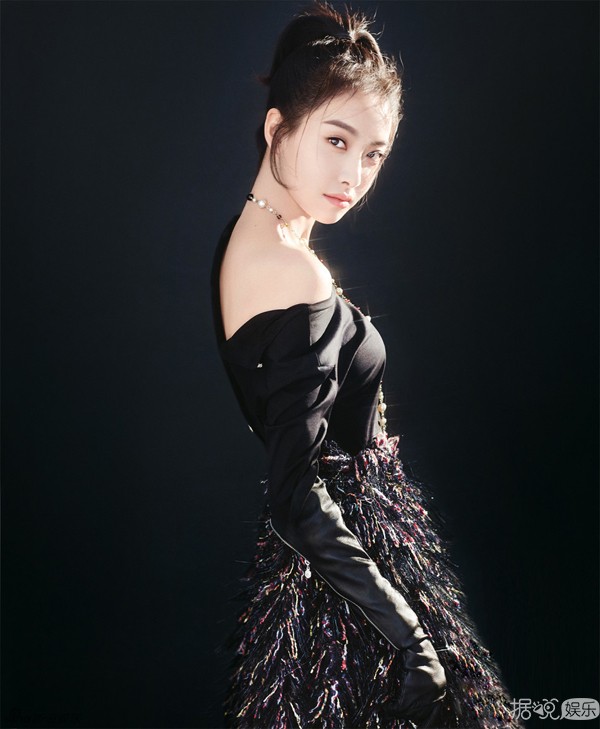 宋茜代言《遮天3D》手游 这角色造型很仙啊~