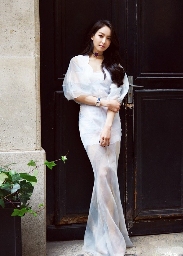 宋茜代言《遮天3D》手游 这角色造型很仙啊~