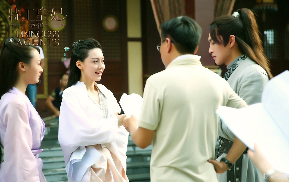 《楚乔传》曝光杀青特辑，林更新戳赵丽颖脸蛋 颖宝萌萌哒~