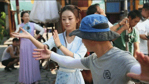 《楚乔传》曝光杀青特辑，林更新戳赵丽颖脸蛋 颖宝萌萌哒~