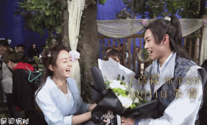 《楚乔传》曝光杀青特辑，林更新戳赵丽颖脸蛋 颖宝萌萌哒~