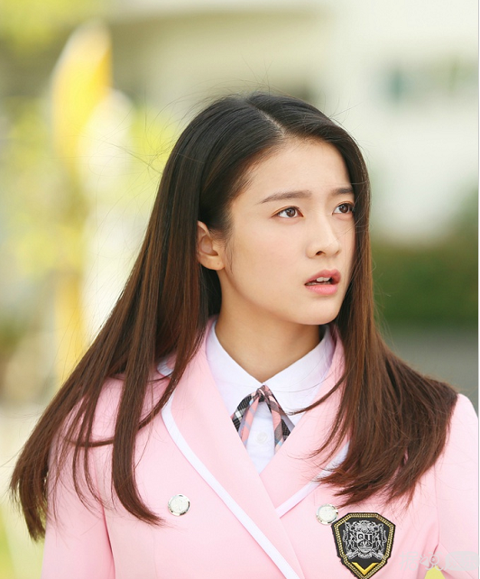 《青春最好时》曝光张雪迎曾舜晞海报 这是买了《学校2015》的版权吗？