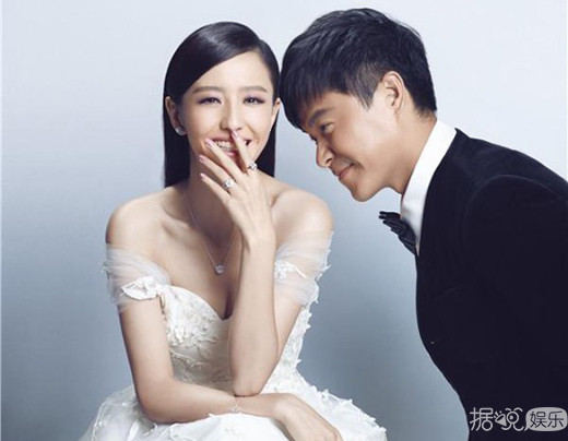 王宝强杨幂均因同档真人秀后院起火，陈思诚却笑到了最后