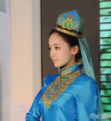 古力娜扎15岁选秀照曝光 实力打脸那些整容说