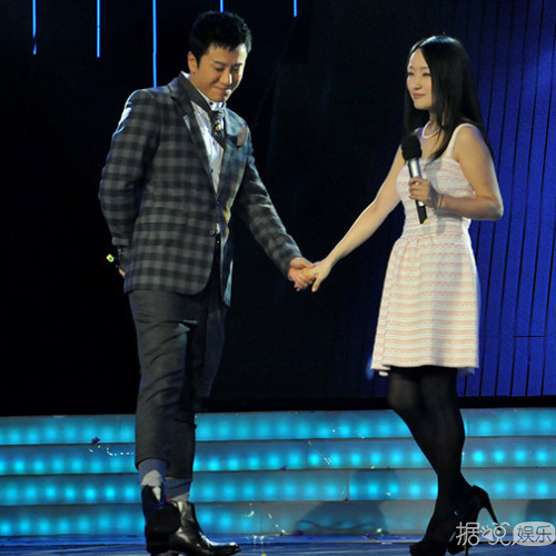45岁杨钰莹将结婚 新郎会是谁