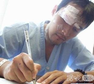 胡歌微博爆了！双11发长文悼念身亡助理张冕 当年的车祸细思极恐……