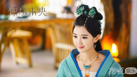 长相甜美的毛晓彤 竟然在《锦绣未央》里饰演腹黑女