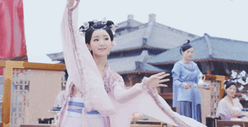 长相甜美的毛晓彤 竟然在《锦绣未央》里饰演腹黑女