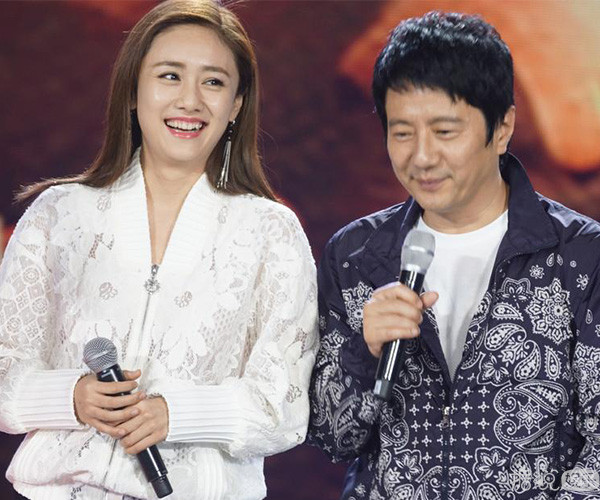 郑钧刘芸夫妇合体秀恩爱 高冷音乐才子只对一人温暖