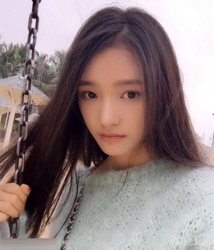 林允素颜元气满满 最小的星女郎潜力无限