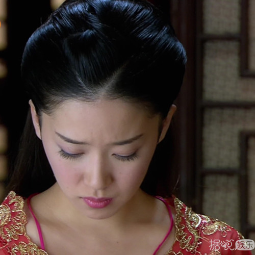 "李小男"阚清子拍性感照 网友大呼猜不到