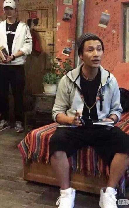 陈坤素颜撞脸宋小宝 “厂花”盛世美颜不复