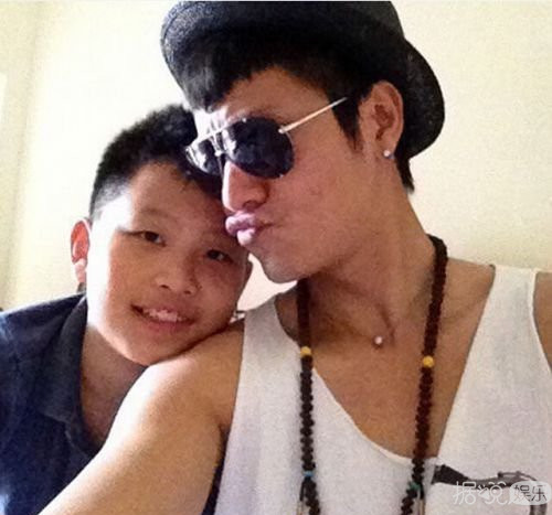 陈坤素颜撞脸宋小宝 “厂花”盛世美颜不复