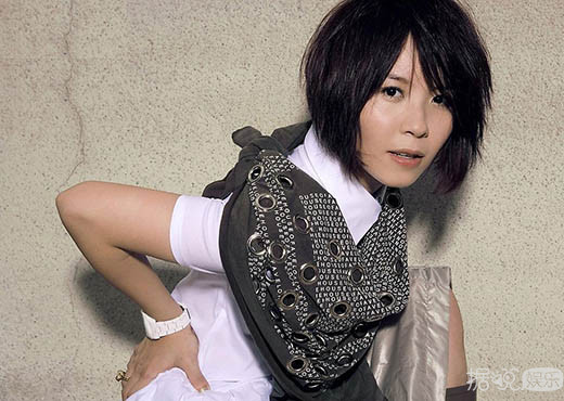 “超女”黄雅莉11年后又被热议 天知道这些年她都经历了什么