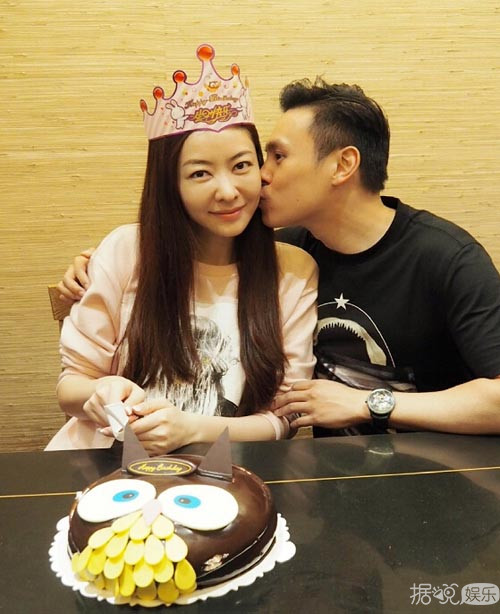 熊黛林婚纱照美呆了 恭喜你终于告别“错的人”郭富城