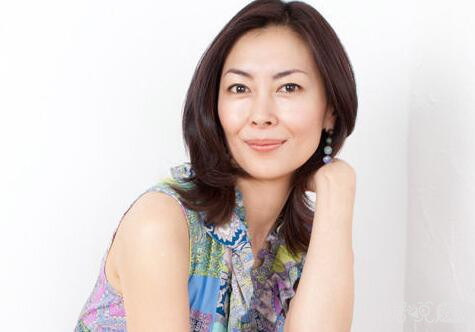 45岁中山美穗复出下苦功 丰胸瘦腿全身整形