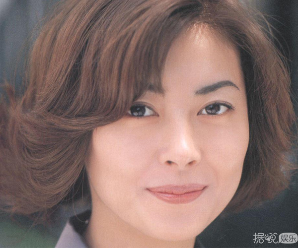 45岁中山美穗复出下苦功 丰胸瘦腿全身整形