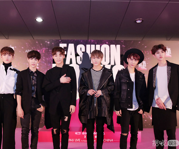 刘也私照撞脸李宇春 SWIN男子组合引人关注