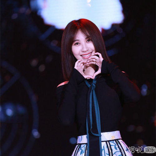 《天天向上》李菲儿大秀曼妙身材 爱吃还不胖是什么鬼