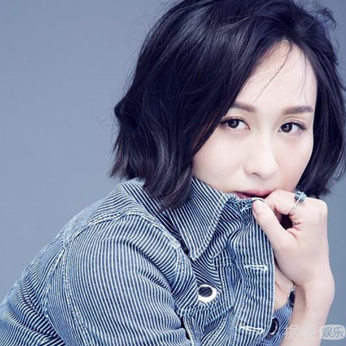 练束梅最新写真曝光 简洁尽显优雅气质