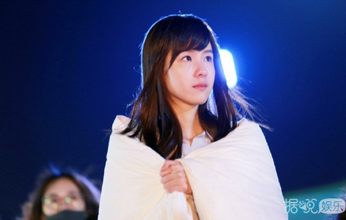 中国版《求婚大作战》张艺兴称赞陈都灵很纯 很耐看