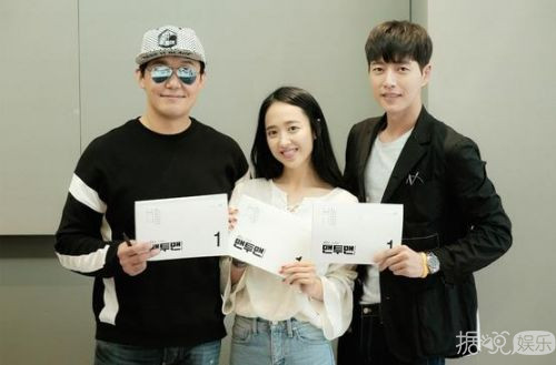 新剧《Man To Man》首次公开朴海镇金敏贞 拍摄现场照 新剧《Man To Man》首次公开朴海镇金敏贞 拍摄现场照