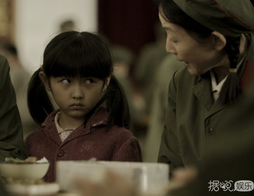 张子枫最新写真曝光 笑容灿烂少女感十足