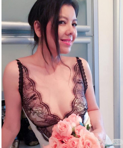 王菲好友赵欣瑜晒情侣画 莫非有了新恋情？