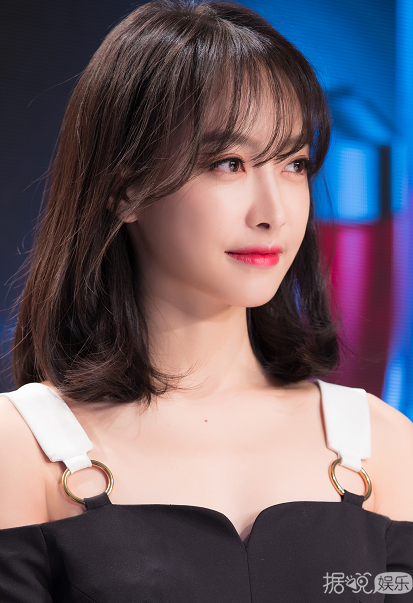 厉害word姐 宋茜随便剪个刘海就好看成这样 厉害word姐 宋茜随便剪个刘海就好看成这样