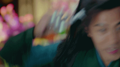 《飞刀又见飞刀》刘恺威坚持突破自我，演绎什么叫行走的表情包