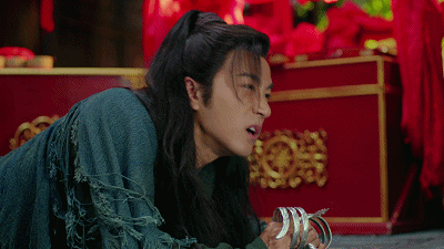 《飞刀又见飞刀》刘恺威坚持突破自我，演绎什么叫行走的表情包