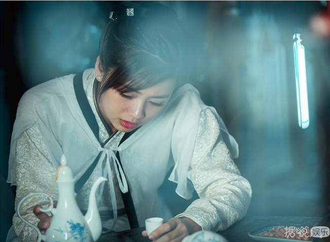 《飞刀又见飞刀》刘恺威坚持突破自我，演绎什么叫行走的表情包