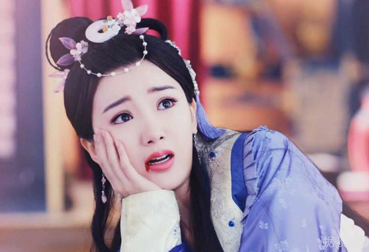 毛晓彤：一颦一笑都美得不可方物 被赞最美反派