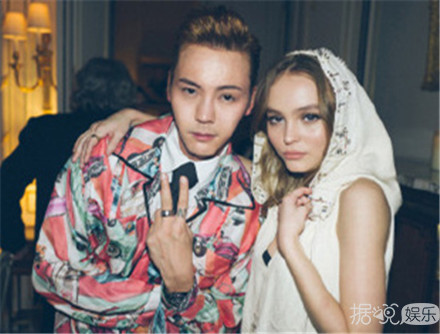 权志龙陈伟霆巴黎时装秀同框 帅哥果然特别受时尚圈宠爱