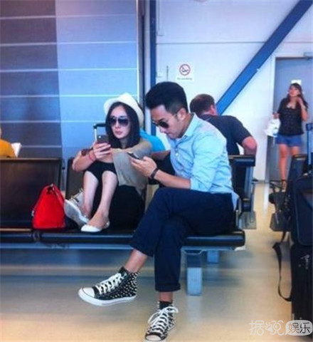 女星坐姿不雅会被狠批！  盘点各女星谁的坐姿最优雅