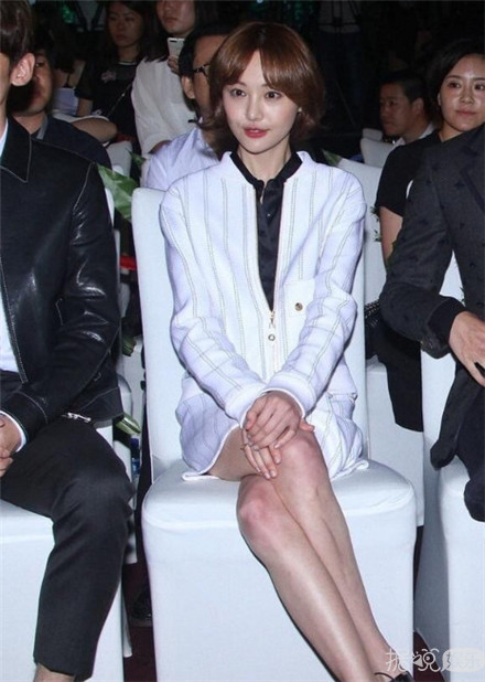 女星坐姿不雅会被狠批！  盘点各女星谁的坐姿最优雅