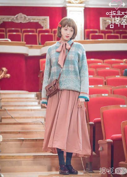 李圣经短发太萌上热搜？不管，这样的萌妹纸我要一打！