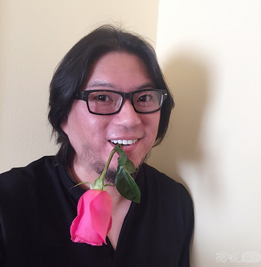 高晓松晒自拍裸照 画面太美亮瞎了我的卡姿兰大眼睛 高晓松晒自拍裸照 画面太美亮瞎了我的卡姿兰大眼睛