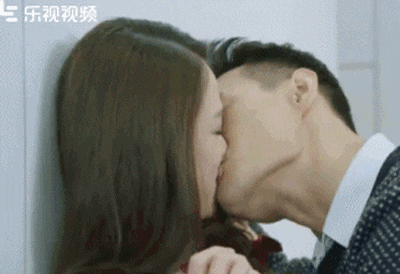 王凯陈乔恩花式接吻 牵手 捧脸杀 花式虐狗还有谁……