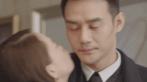 王凯陈乔恩花式接吻 牵手 捧脸杀 花式虐狗还有谁…… 王凯陈乔恩花式接吻 牵手 捧脸杀 花式虐狗还有谁……