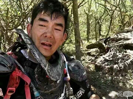 任贤齐赛车受伤撞到腰 他曾夺过越野摩托车冠军 任贤齐赛车受伤撞到腰 他曾夺过越野摩托车冠军